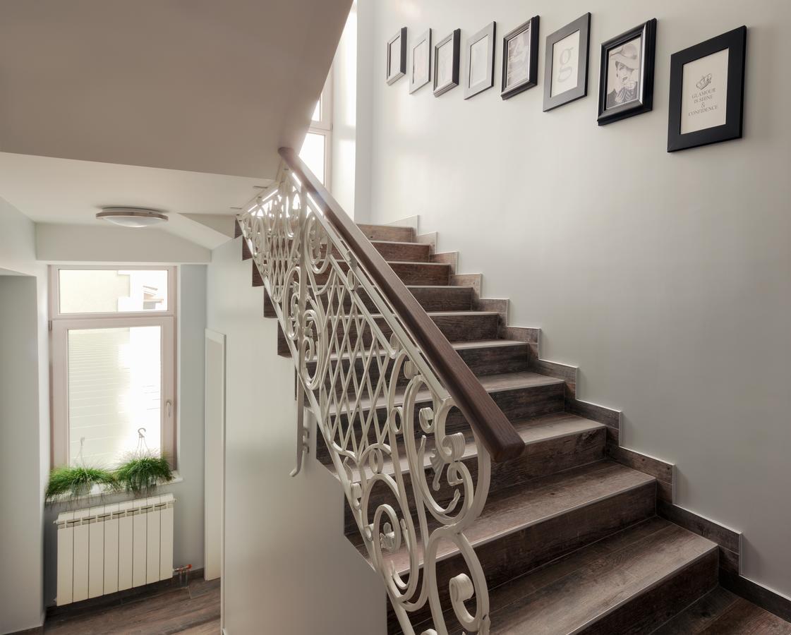 Castello Boutique Hotel Cacak Bagian luar foto