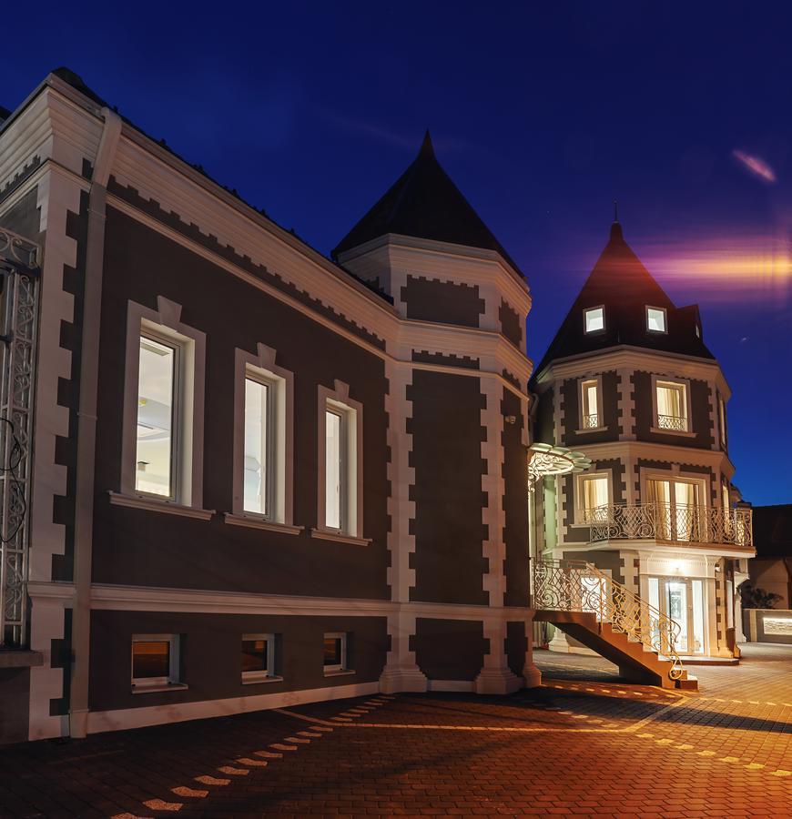 Castello Boutique Hotel Cacak Bagian luar foto