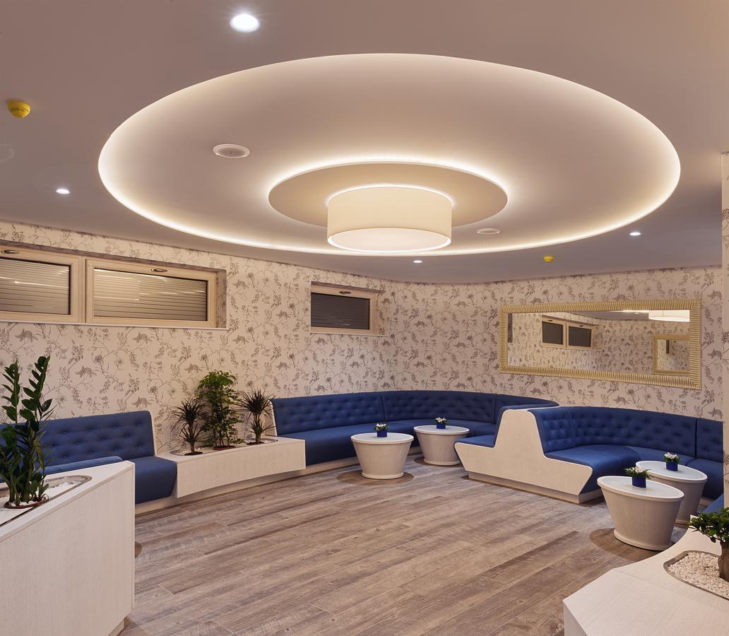 Castello Boutique Hotel Cacak Bagian luar foto